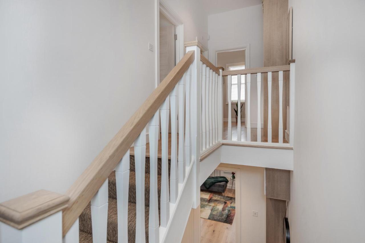 Beautiful 2 Bedrooms Split Level Fulham Apartment ลอนดอน ภายนอก รูปภาพ